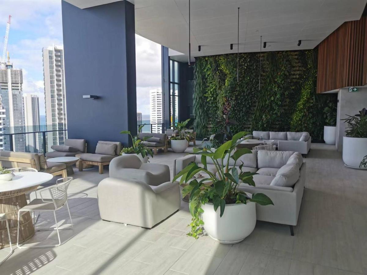 2 Bedroom Luxurious Family Apartment On 40Th Floor With Amazing Ocean Coastline Broadbeach Gold Coast Gc40 外观 照片